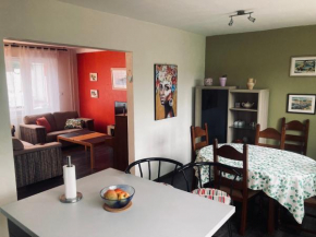 Nice house, garden and BBQ 3km from the beach / Jolie maison, jardin et BBQ à 3 km de la plage